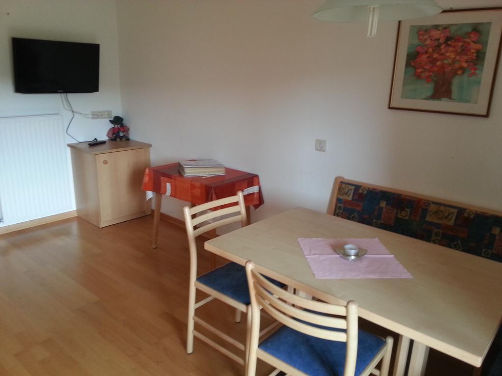Neu-Schoetzerhof Meltina Kamer foto
